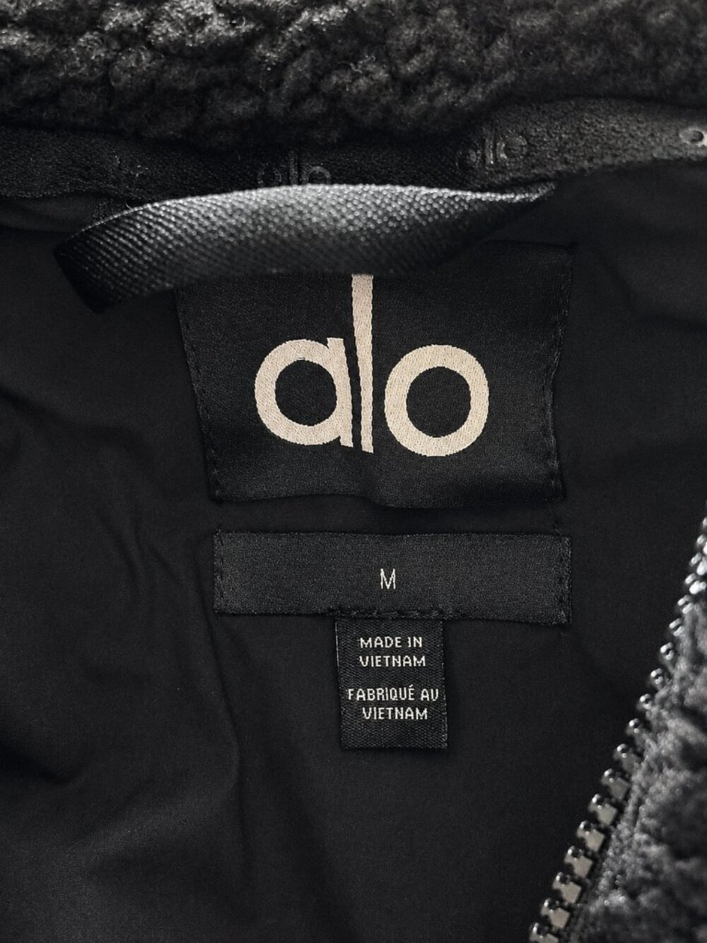 NWT Alo Yoga Sherpa Bomber Jacket Black Multiple Sizes 🖤✨ - Picture 9 of 10
